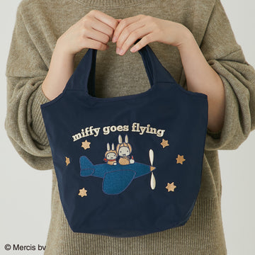 刺繍バッグ　ネイビーブルー