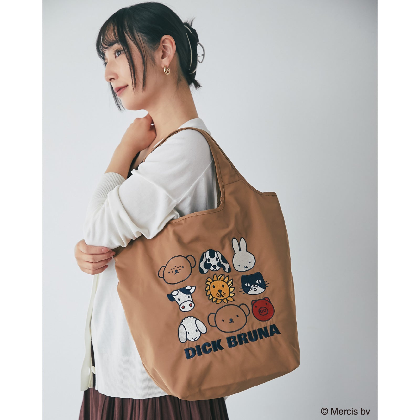 刺繡バッグ ミッフィー＆アニマルフレンズ　ベージュ