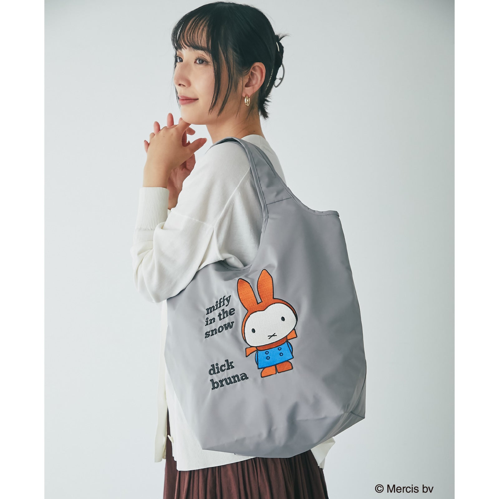 刺繡バッグ ミッフィー冬帽子　グレー