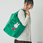 刺繡バッグ ミッフィーとプレゼント　グリーン
