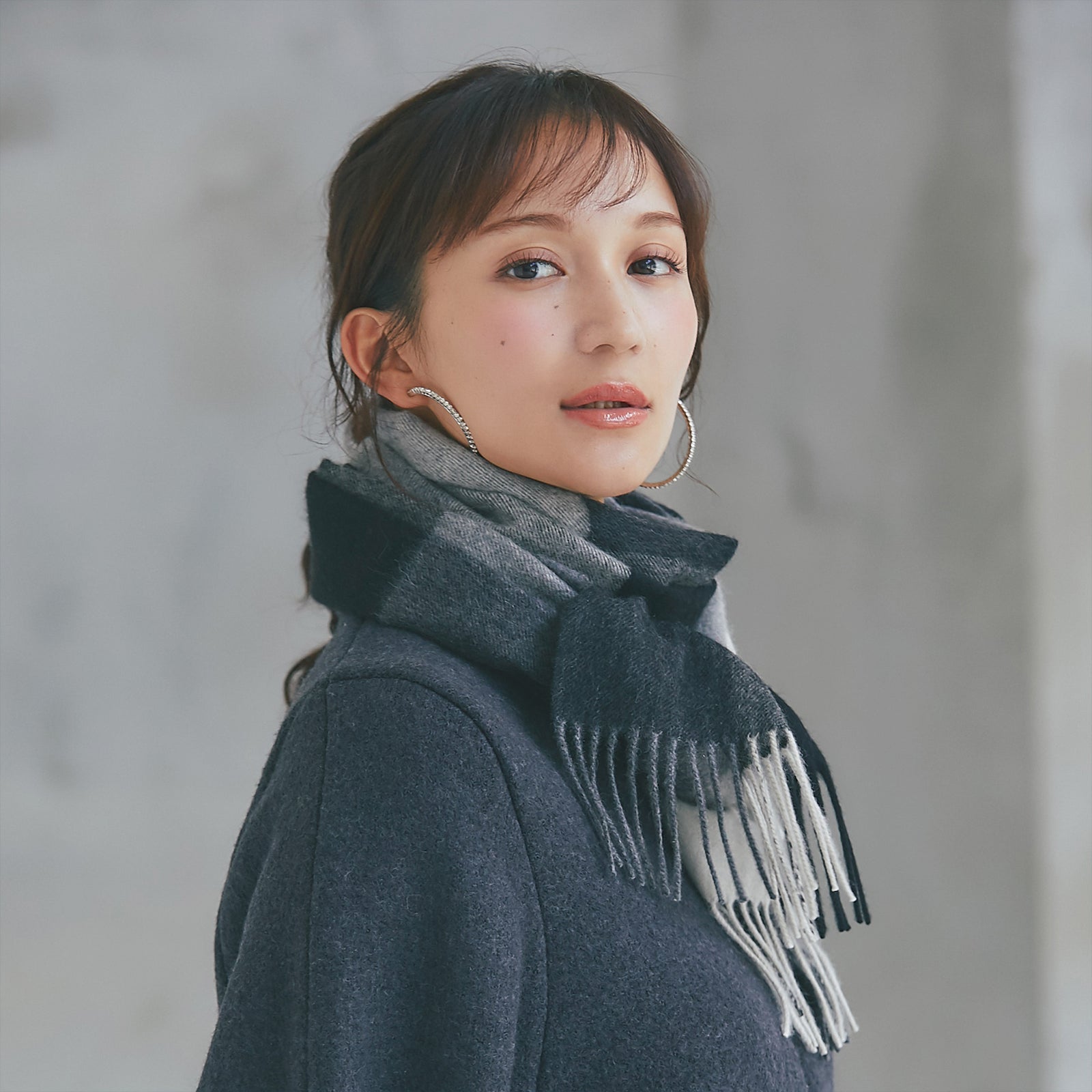 洗えるカシミヤ ブロックチェックマフラー　ブラック