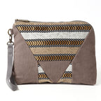 ポーチ　ベージュ